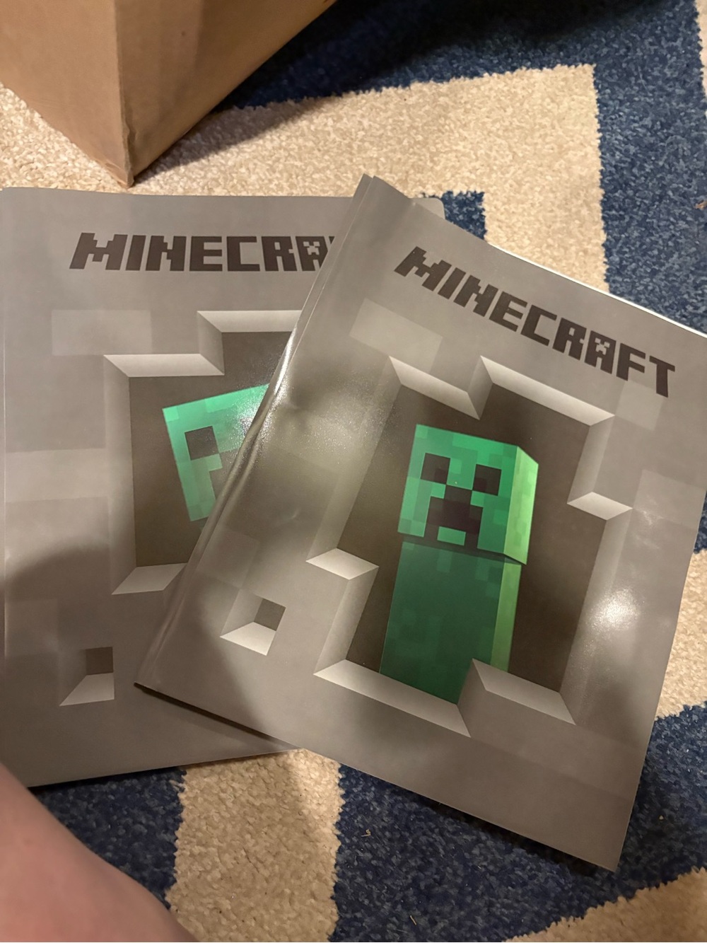 Minecraft Creeper Grey Binder - Official Minecraft Folder